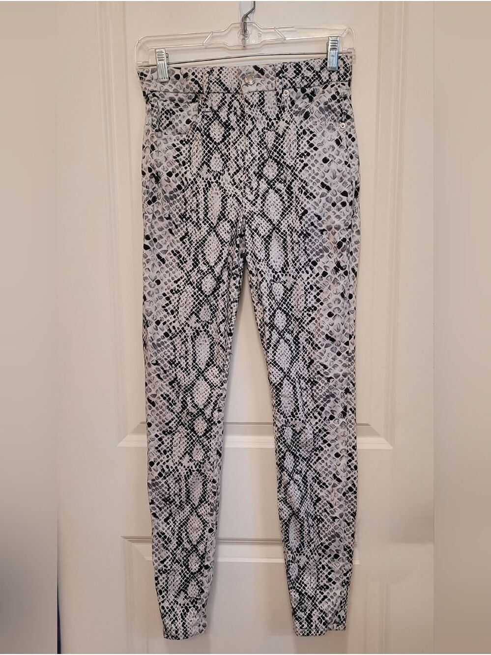 Good American White and Black Snake Print Pants